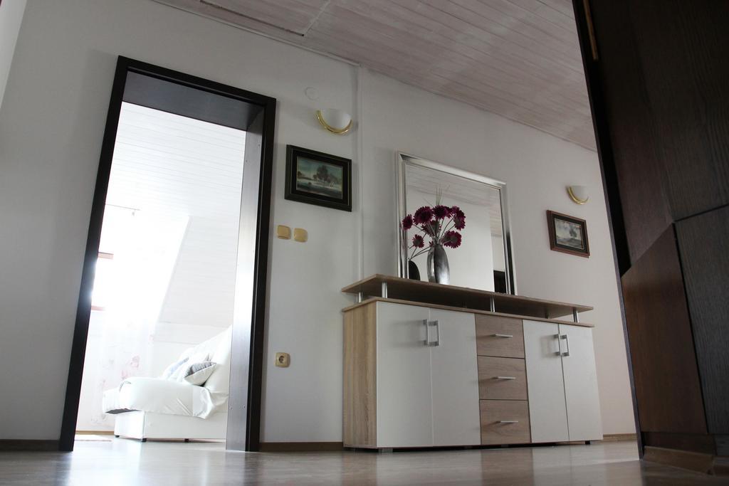 Lake House Apartment Medvode Exteriér fotografie